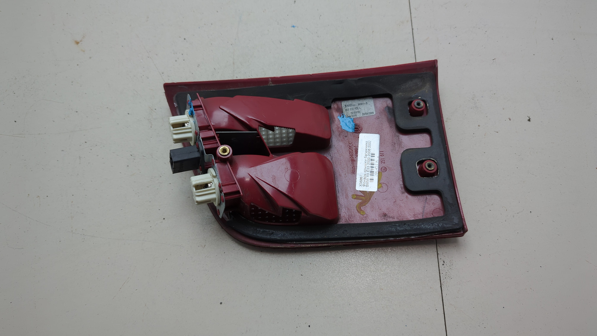 Фонарь задний внутренний левый