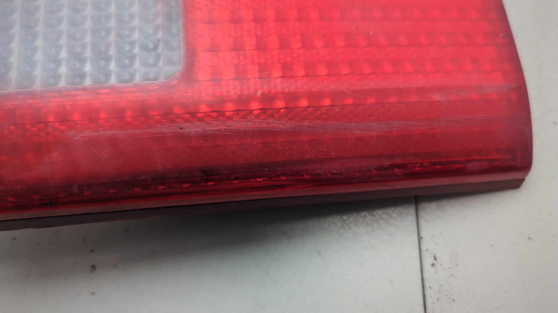 Фонарь задний внутренний левый