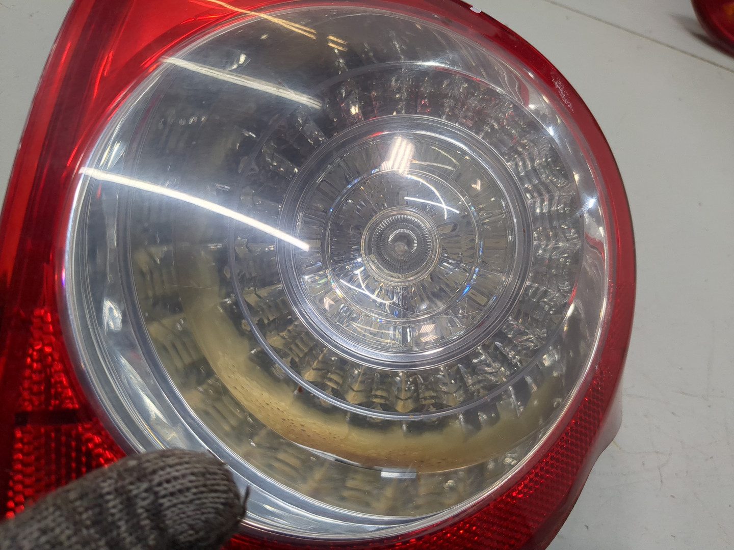 Фонарь задний правый