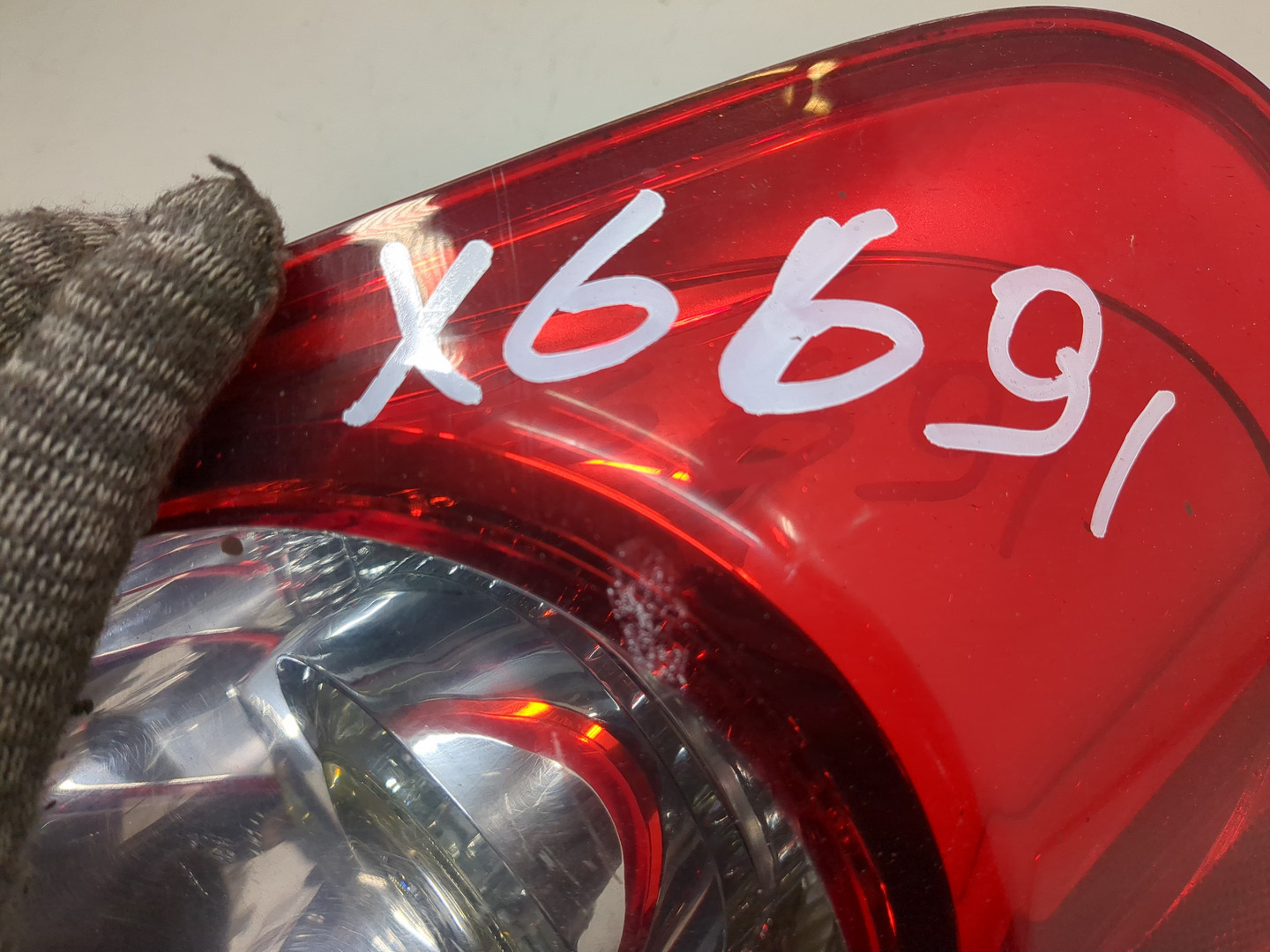 Фонарь задний правый