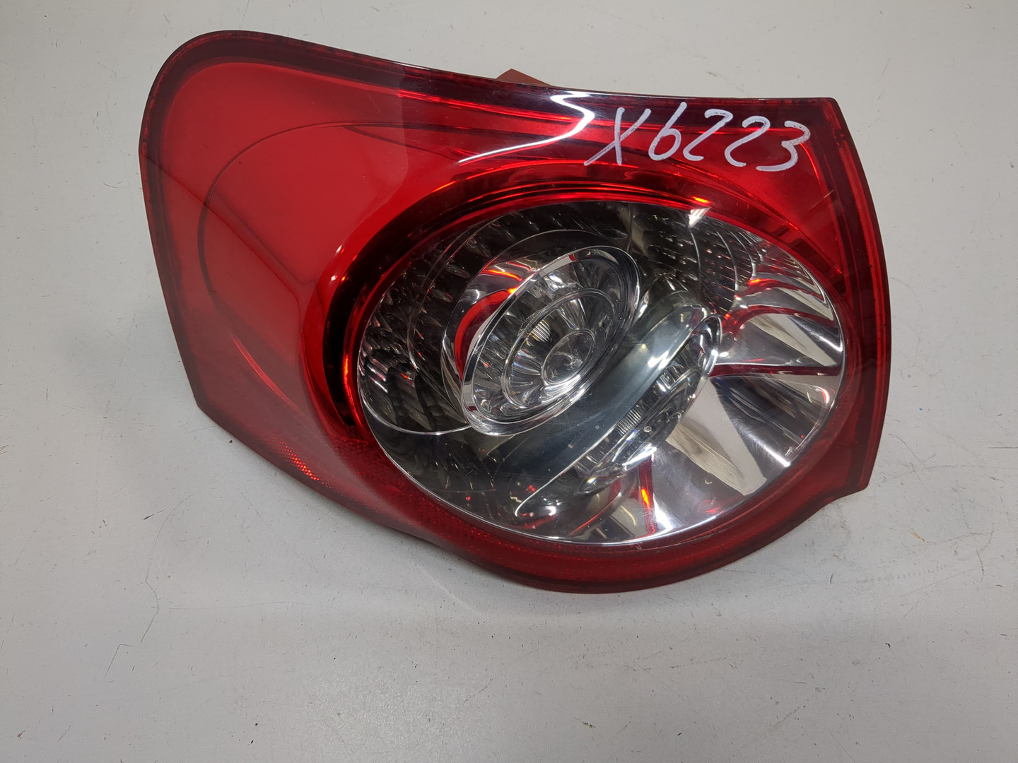 Фонарь задний левый