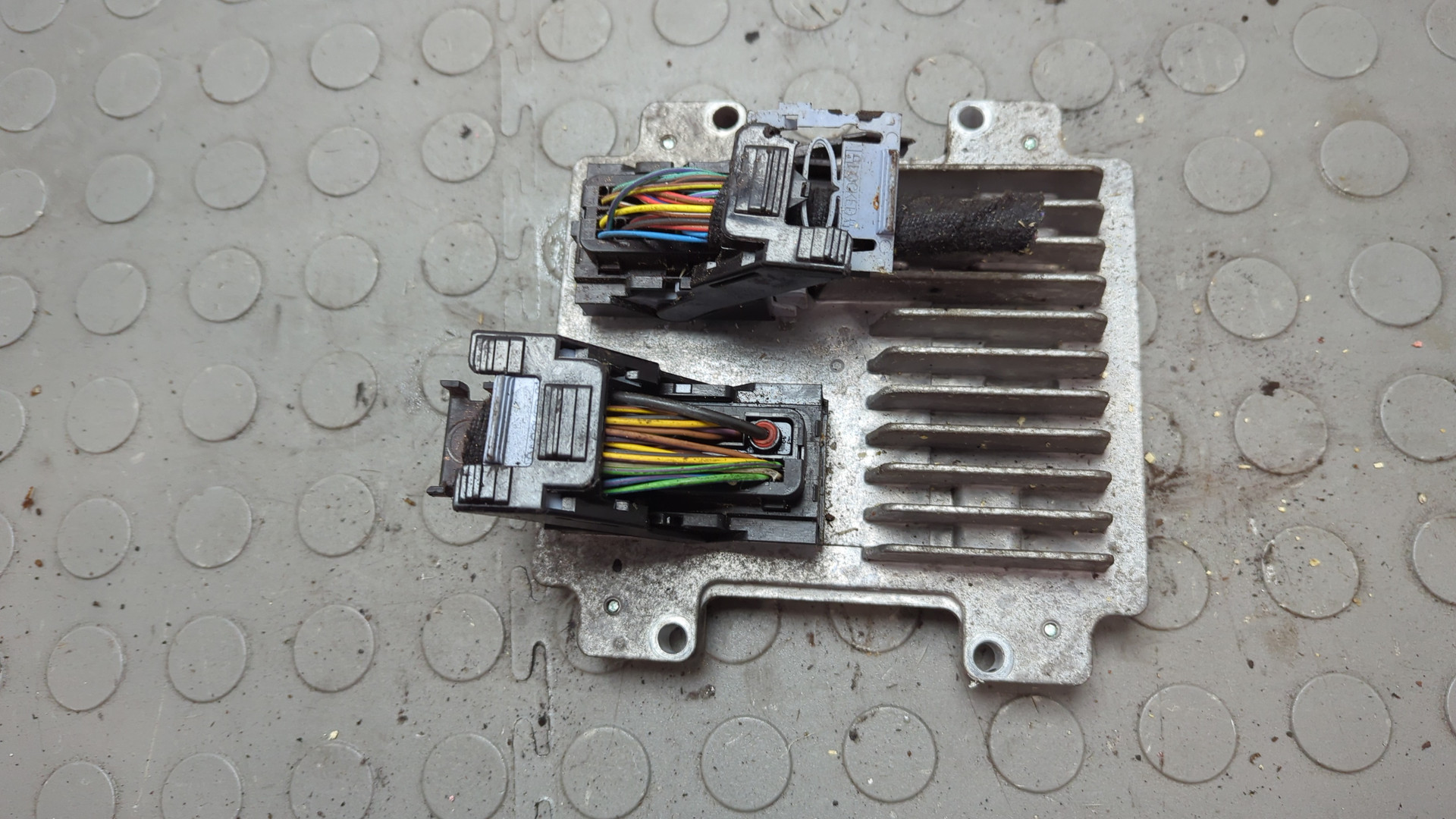 Блок управления двигателем