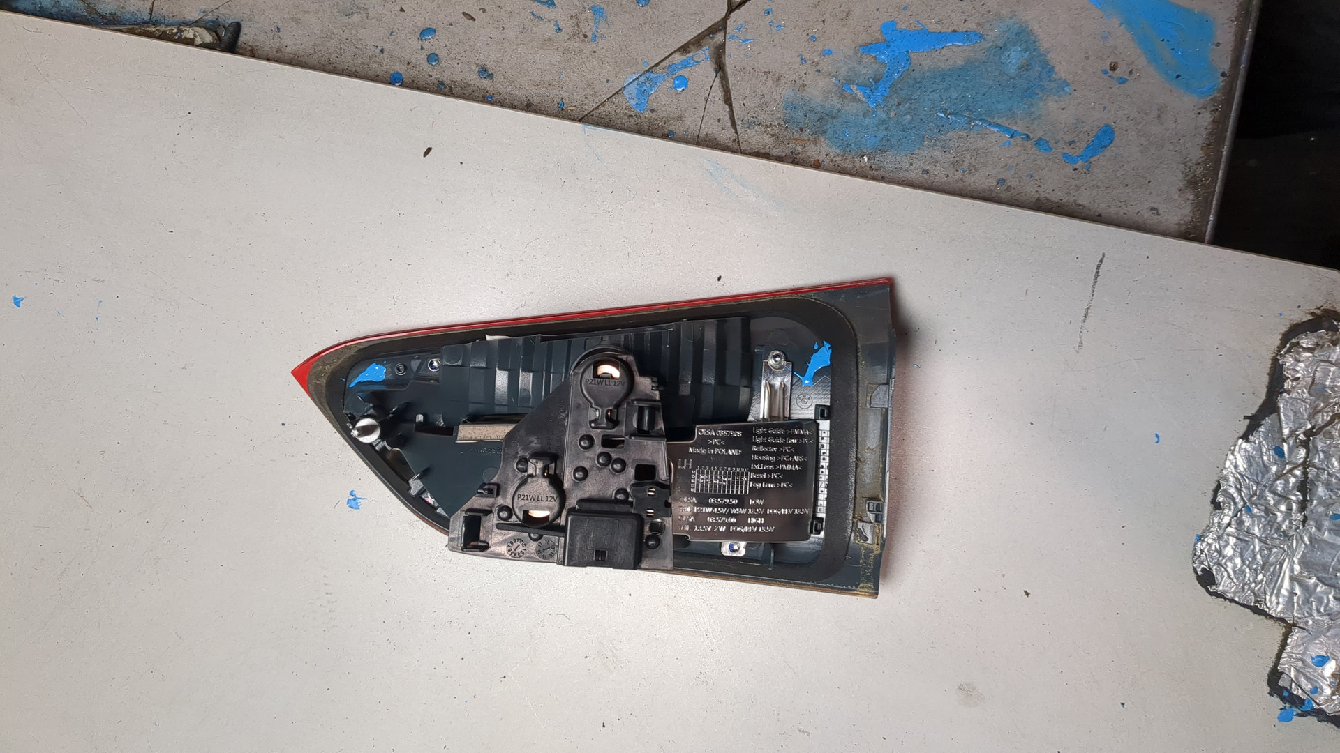 Фонарь задний внутренний левый