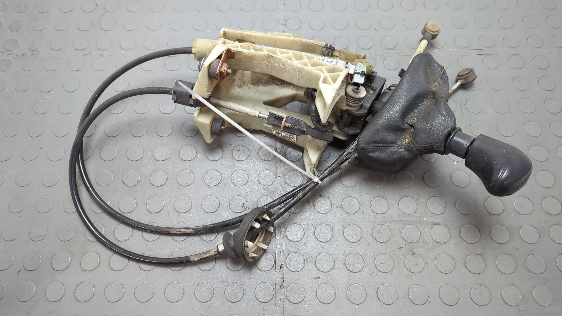 Кулиса МКПП / АКПП