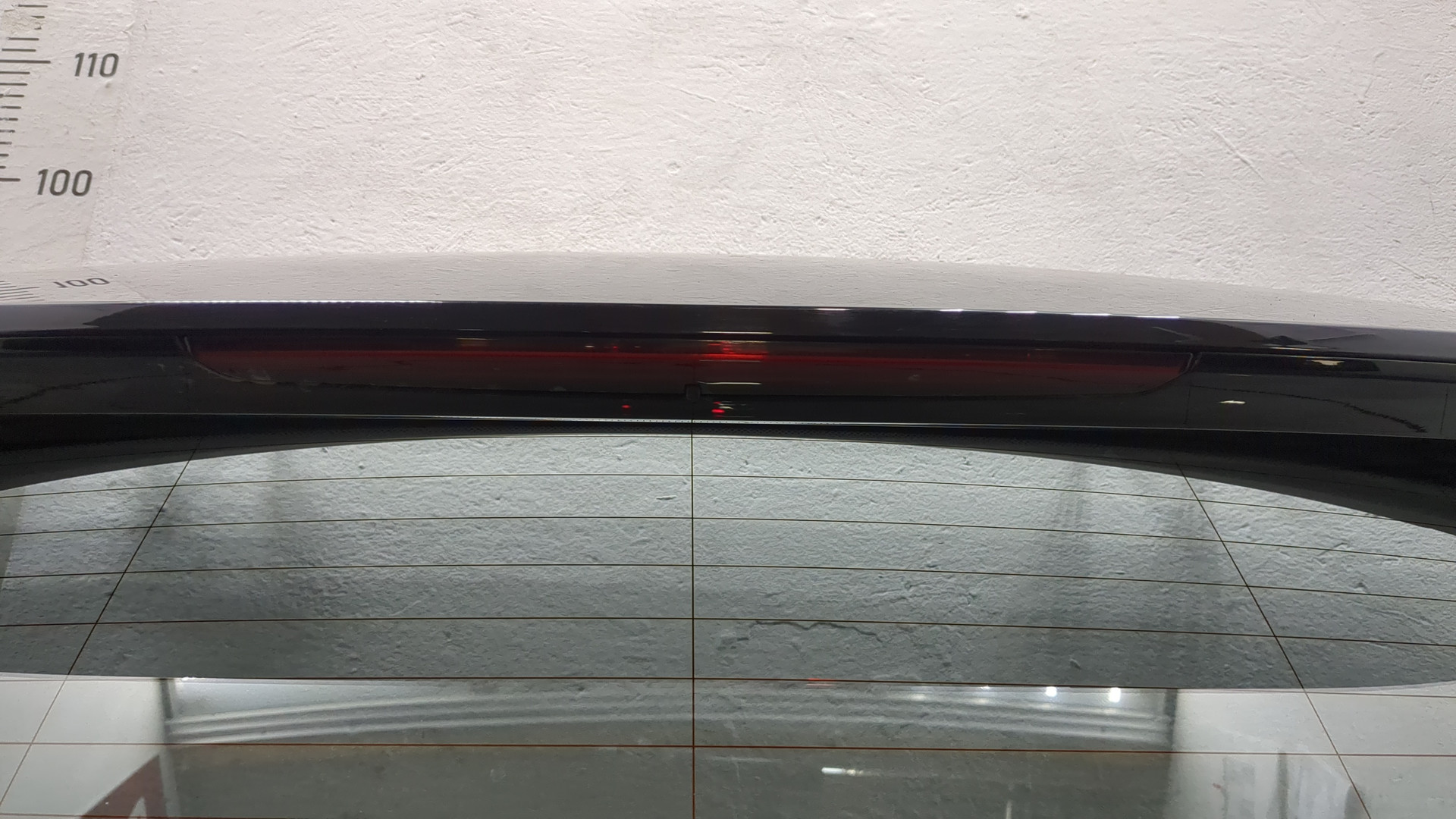 Дверь багажника