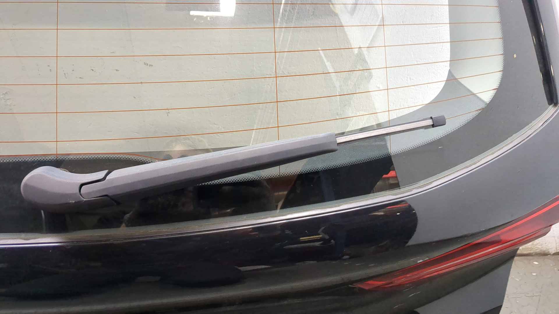 Дверь багажника