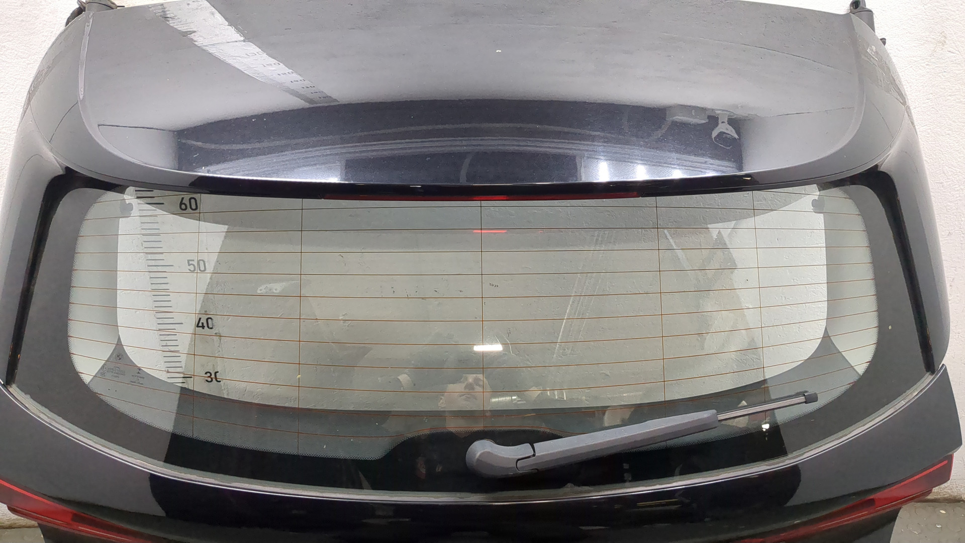 Дверь багажника