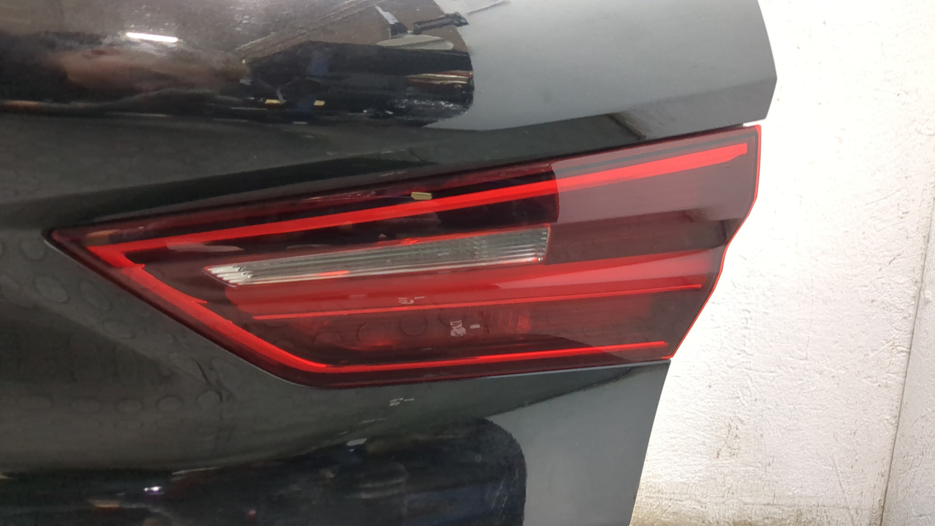 Дверь багажника