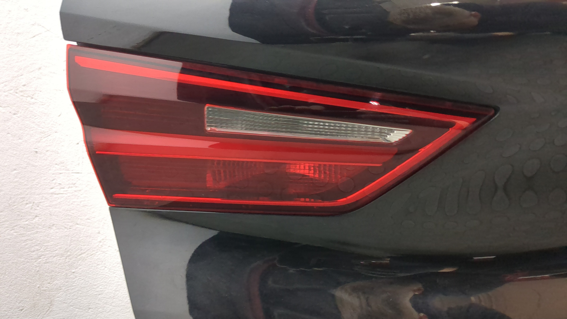 Дверь багажника