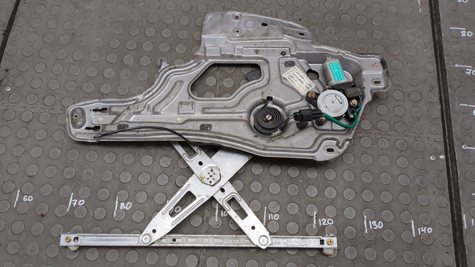 Стеклоподъемник электр. передний левый