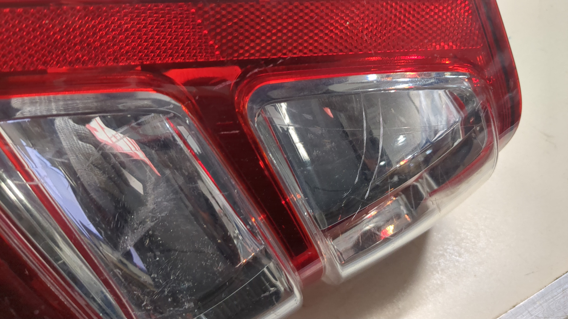 Фонарь задний правый