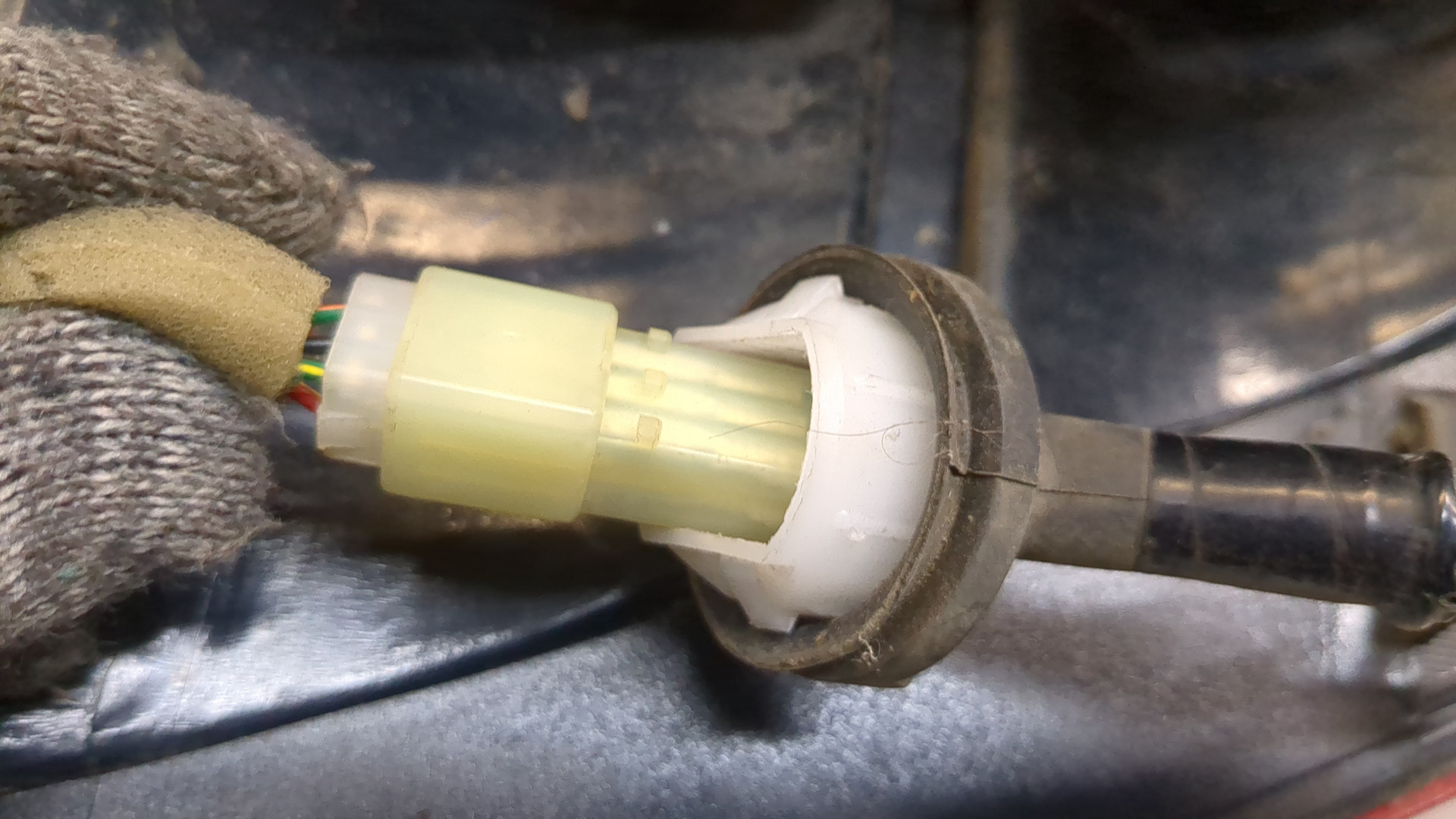 Фонарь задний правый