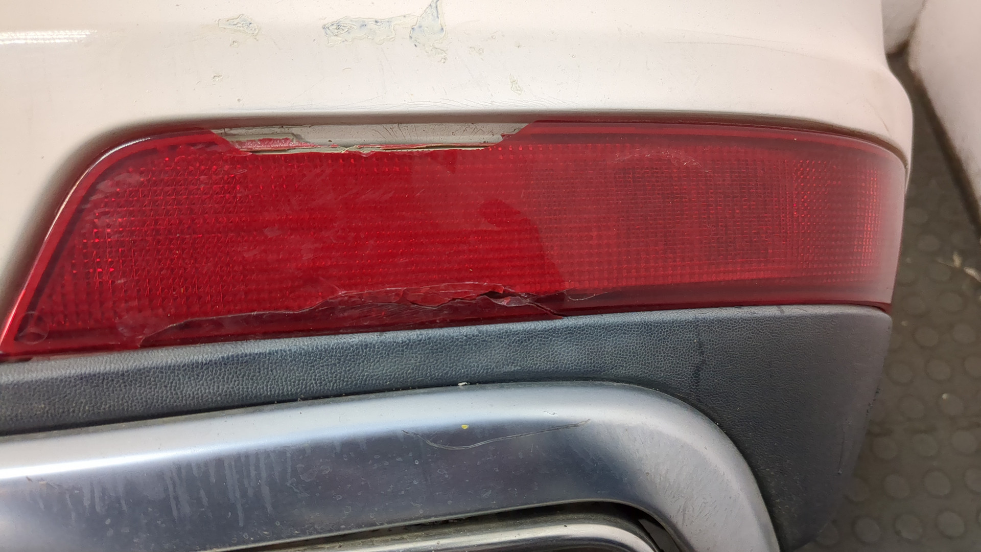 Бампер задний