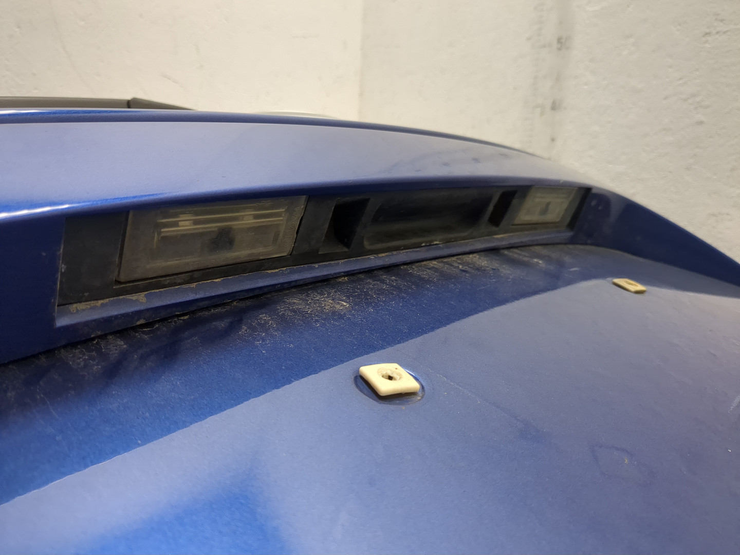 Дверь багажника