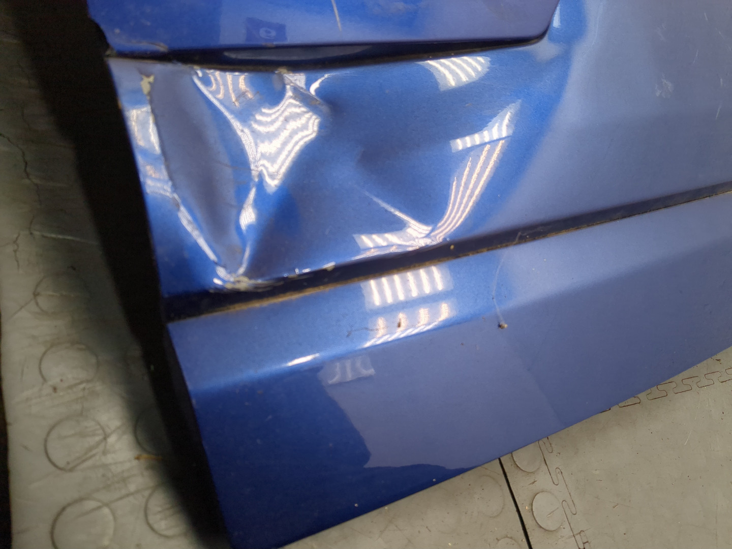 Дверь багажника