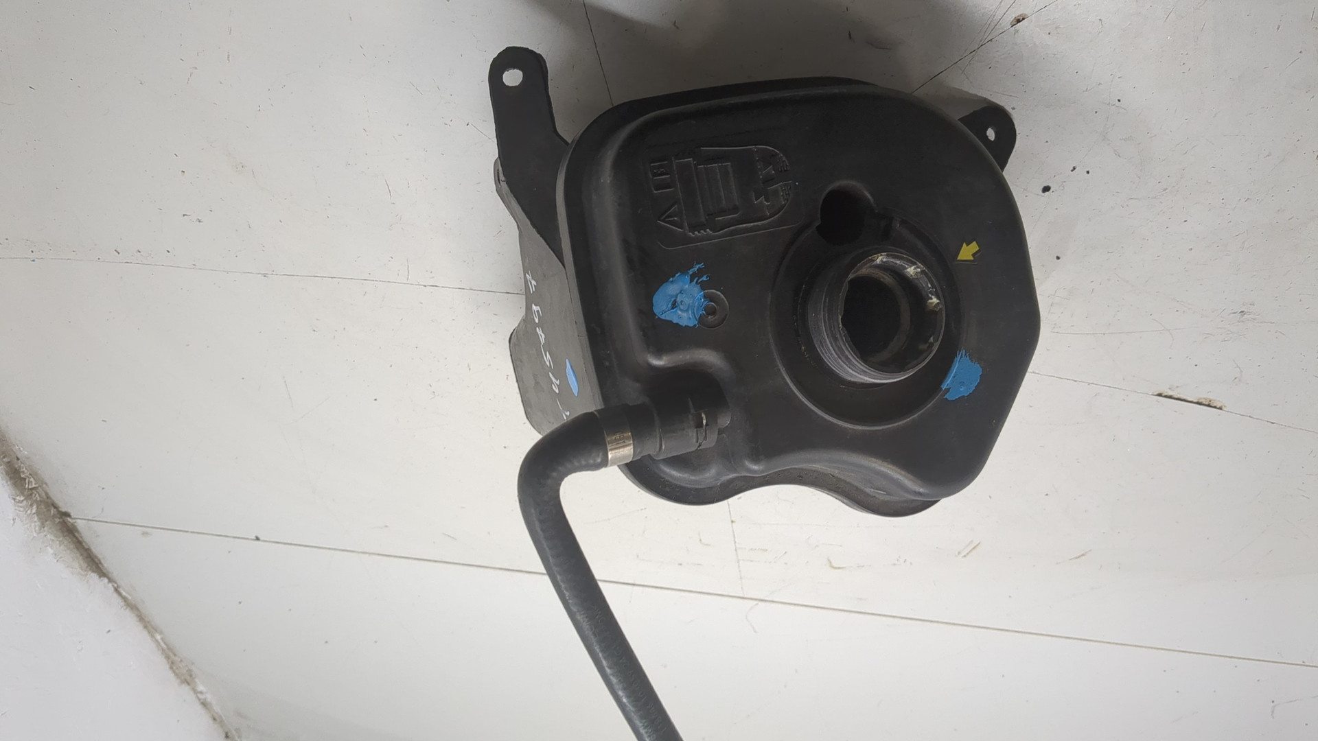 Бачок расширительный