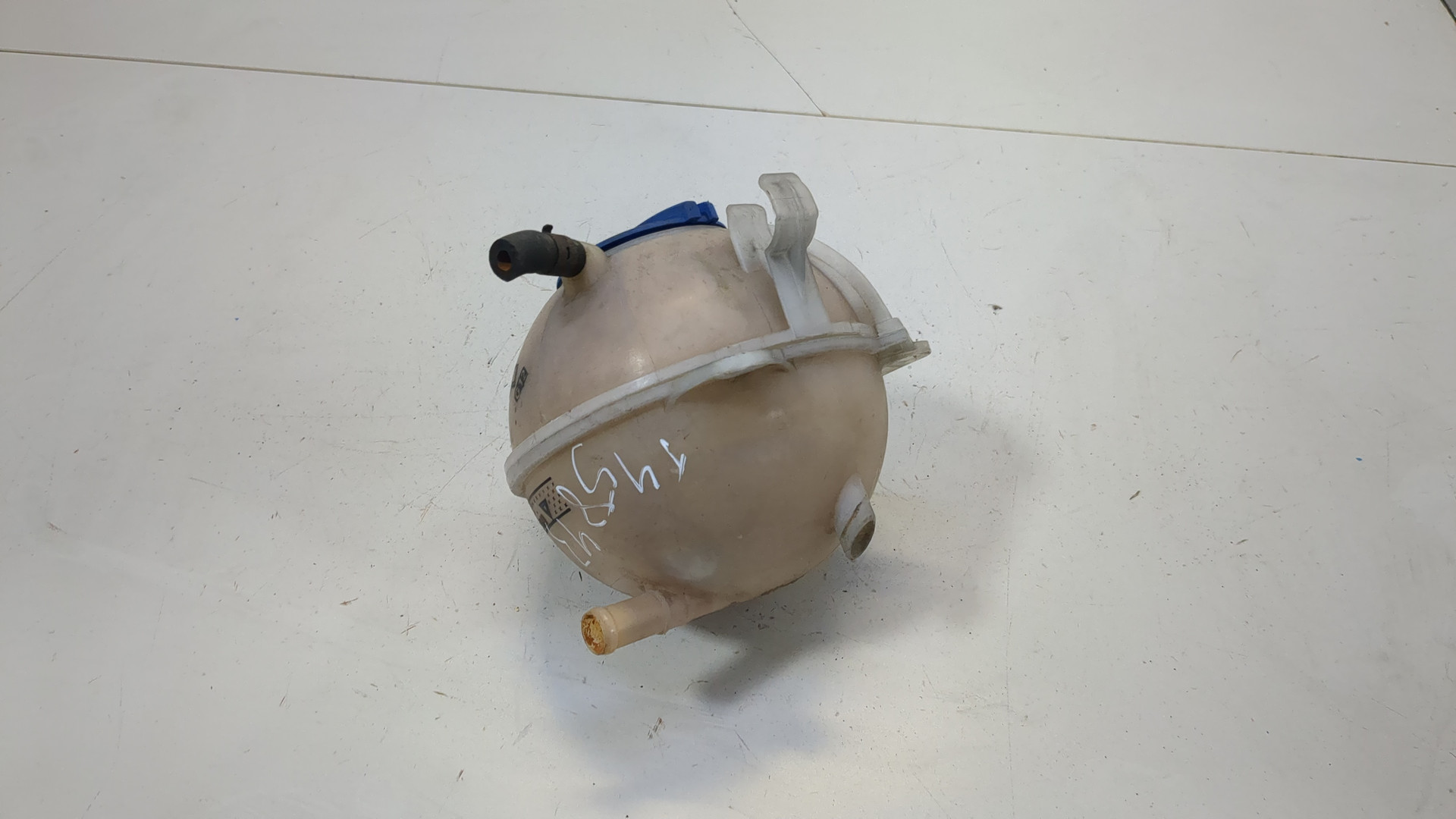 Бачок расширительный