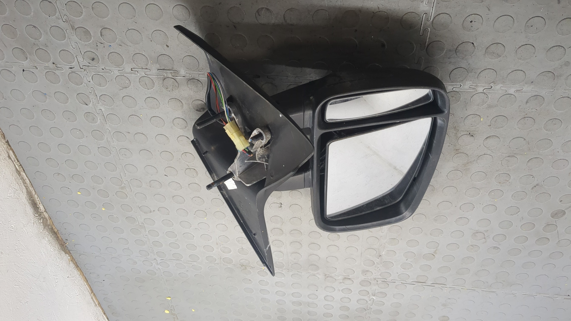 Зеркало левое электрическое