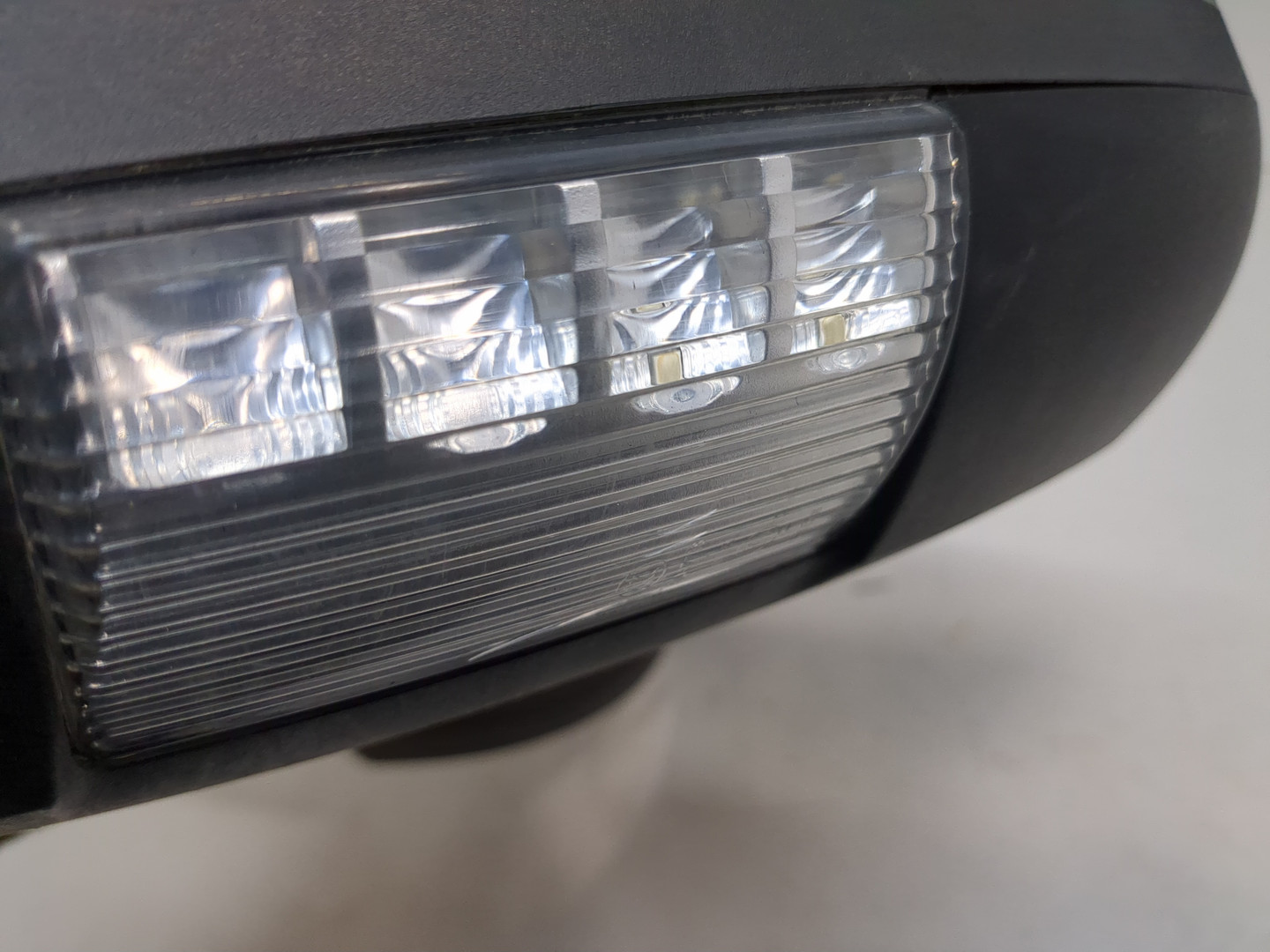 Зеркало левое электрическое