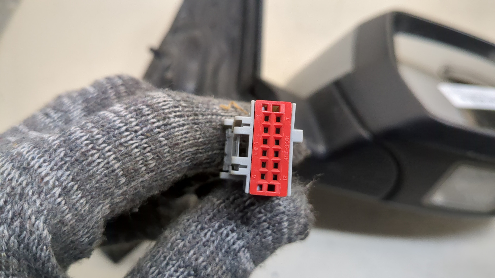 Зеркало правое электрическое