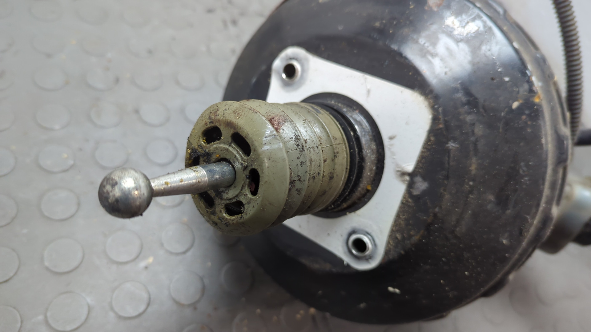 Цилиндр тормозной главный