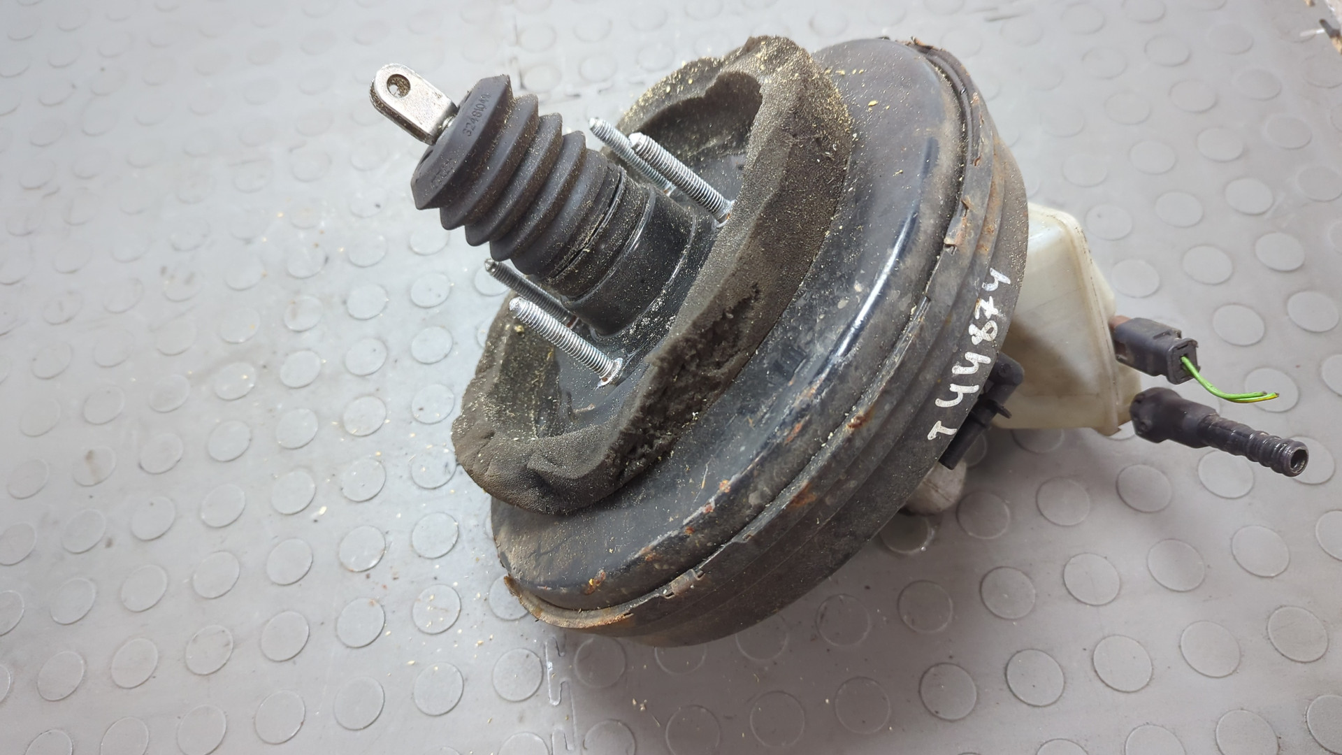 Цилиндр тормозной главный