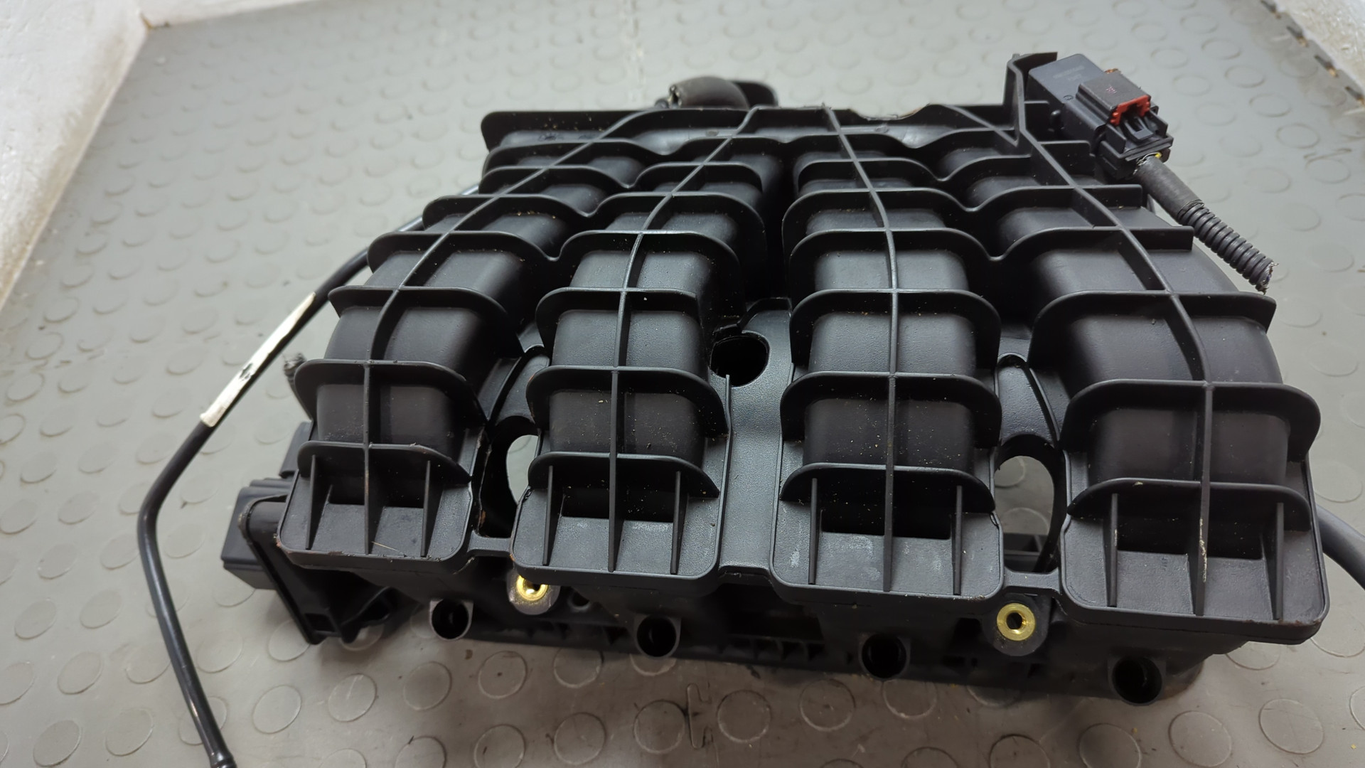 Коллектор впускной