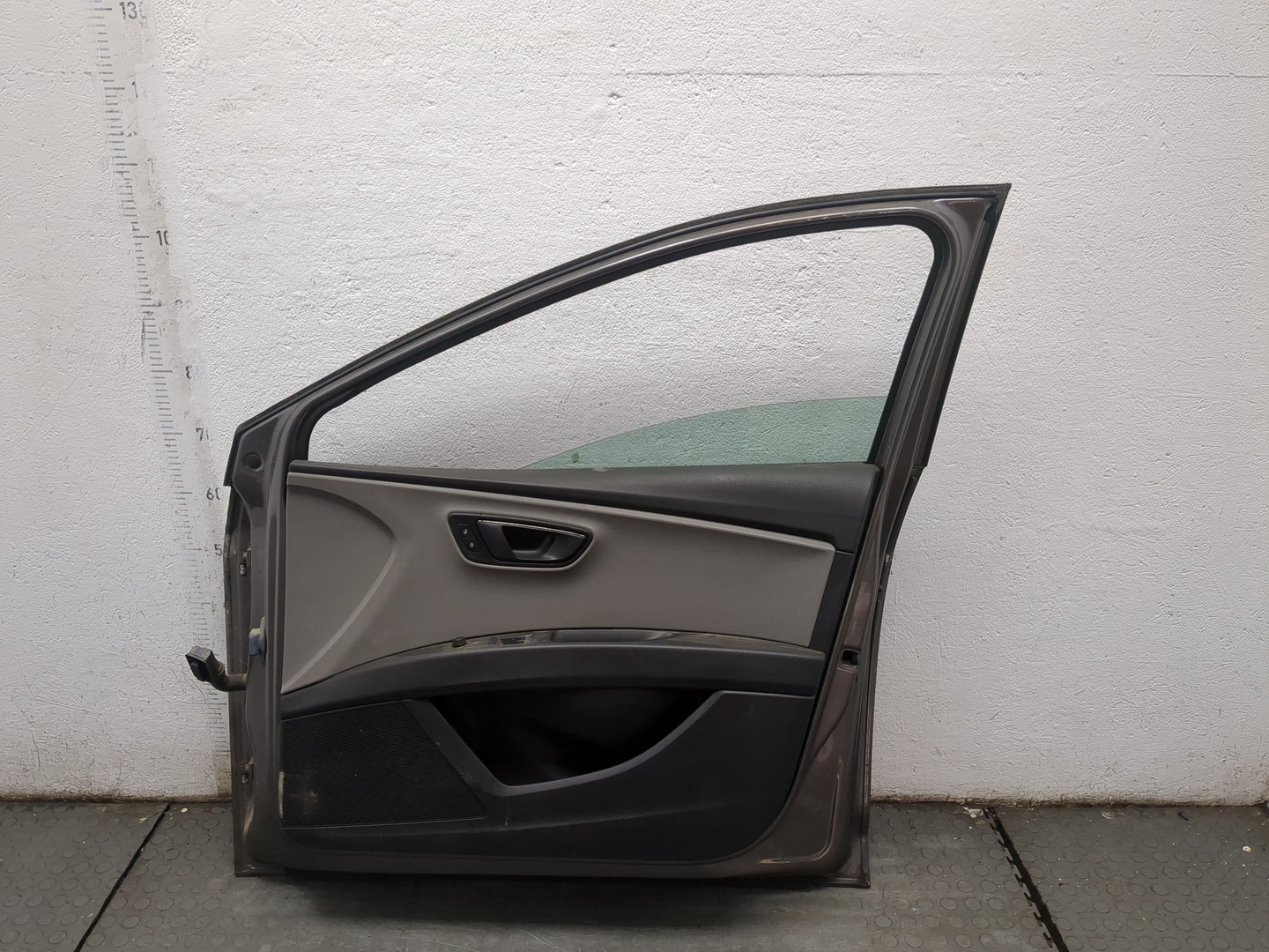 Дверь передняя правая