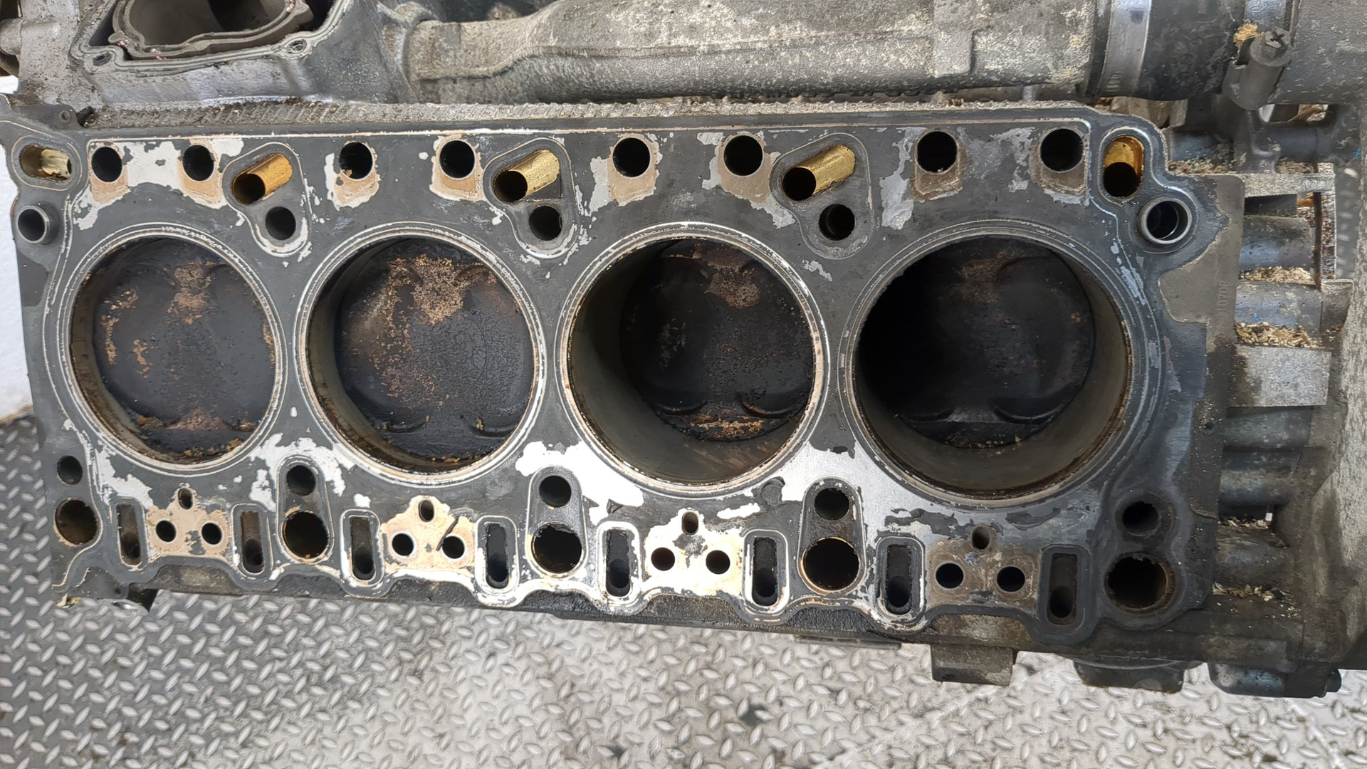 Блок двигателя