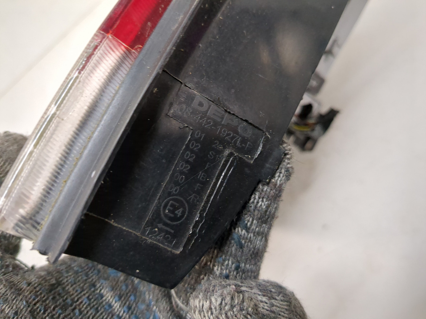 Фонарь задний правый