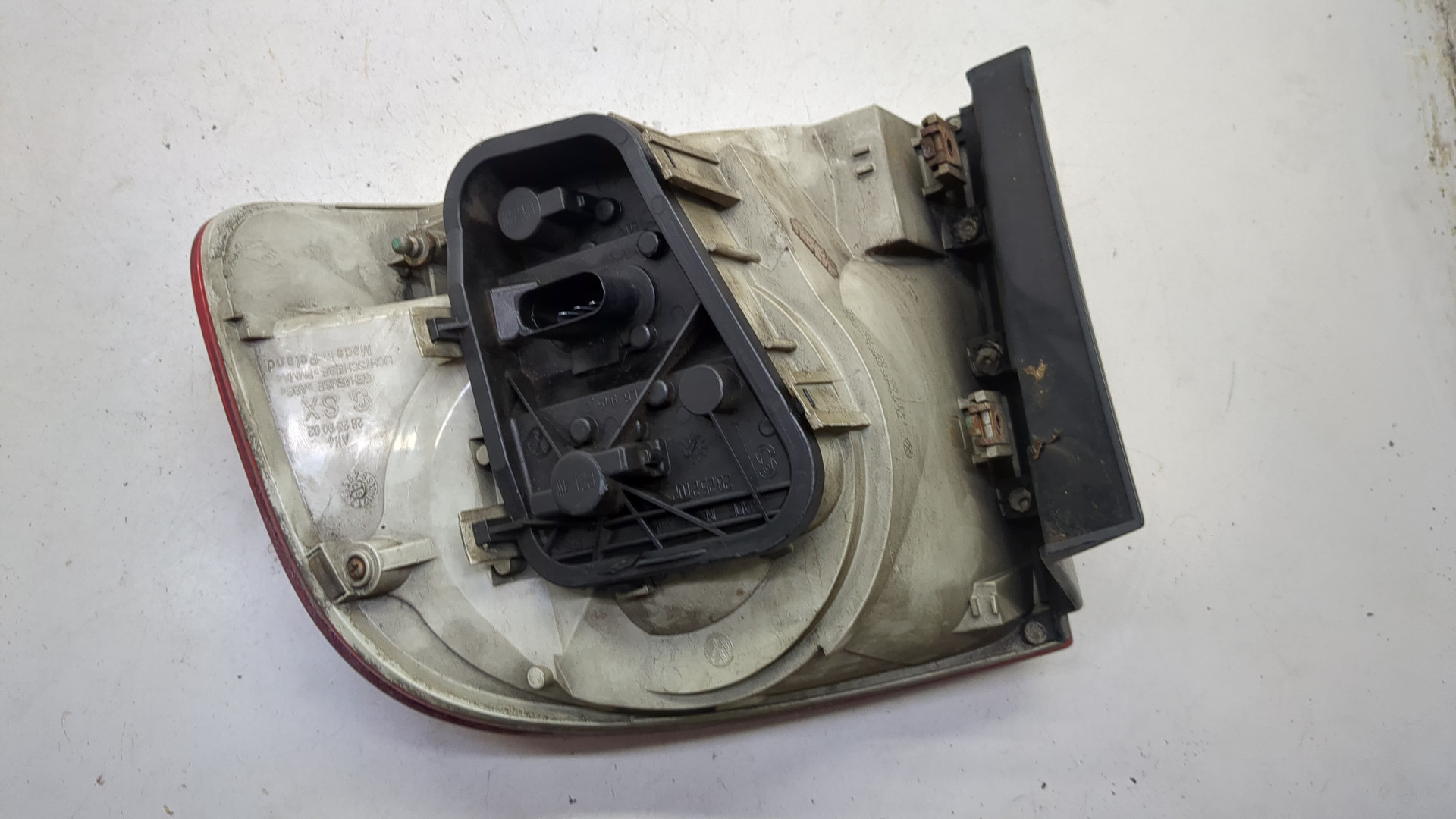 Фонарь задний левый