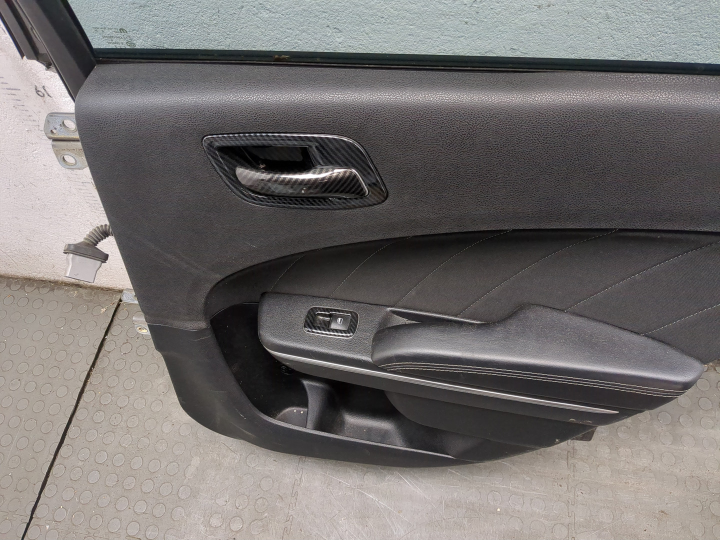 Дверь задняя правая