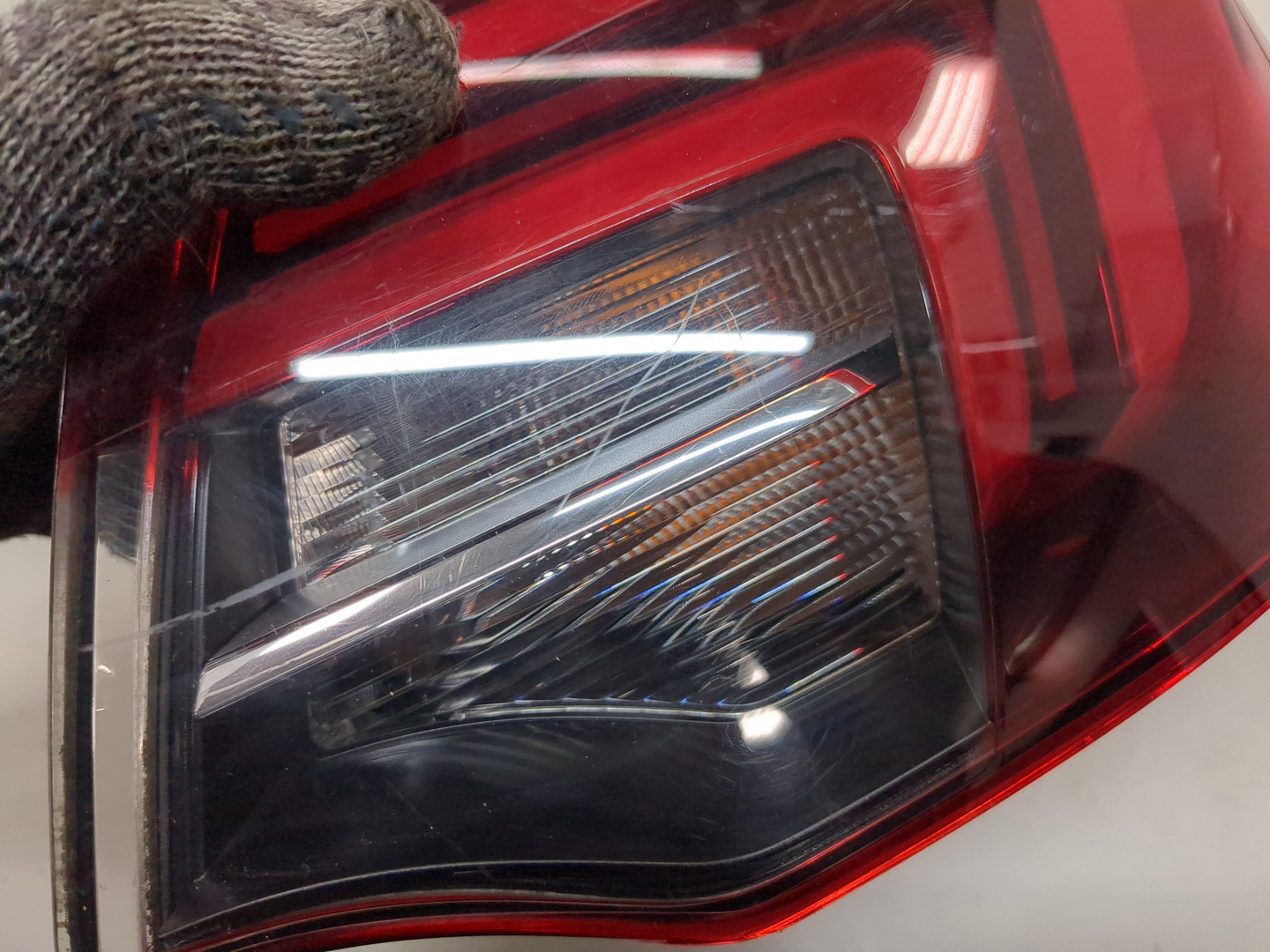 Фонарь задний правый