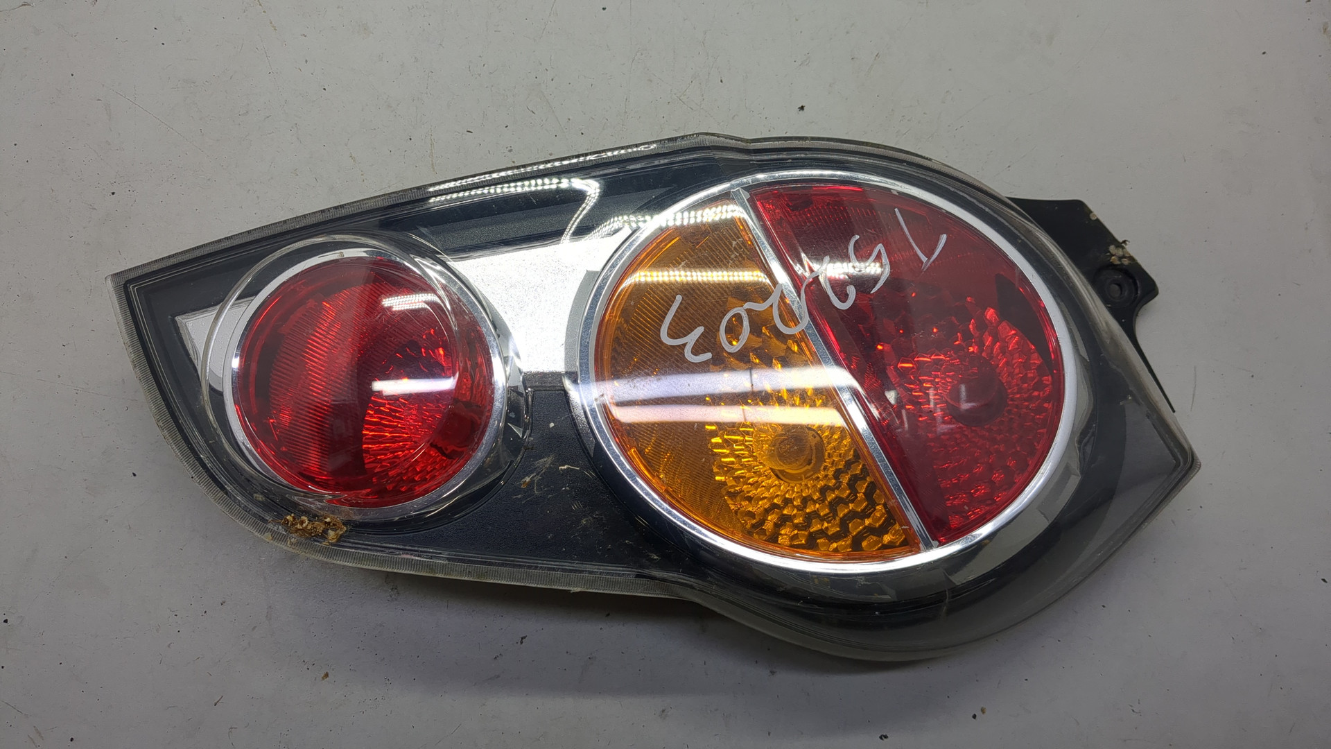 Фонарь задний правый