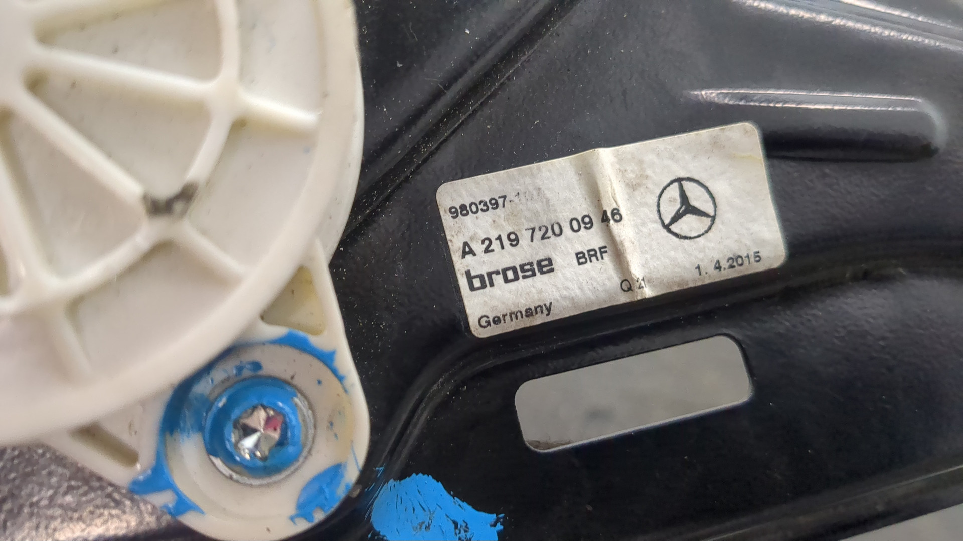 Стеклоподъемник электр. передний левый