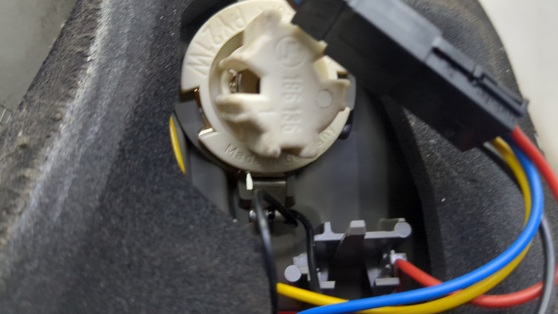 Фонарь задний правый