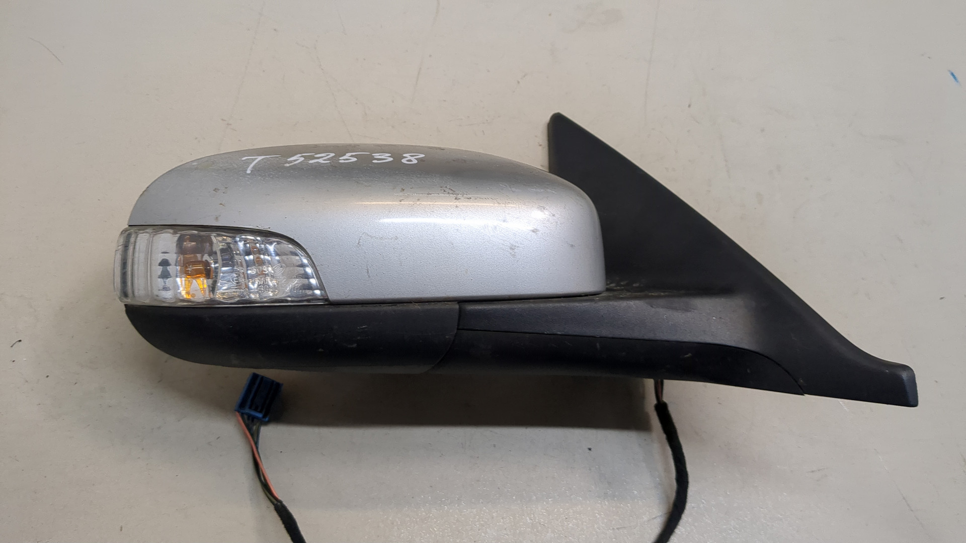 Зеркало правое электрическое