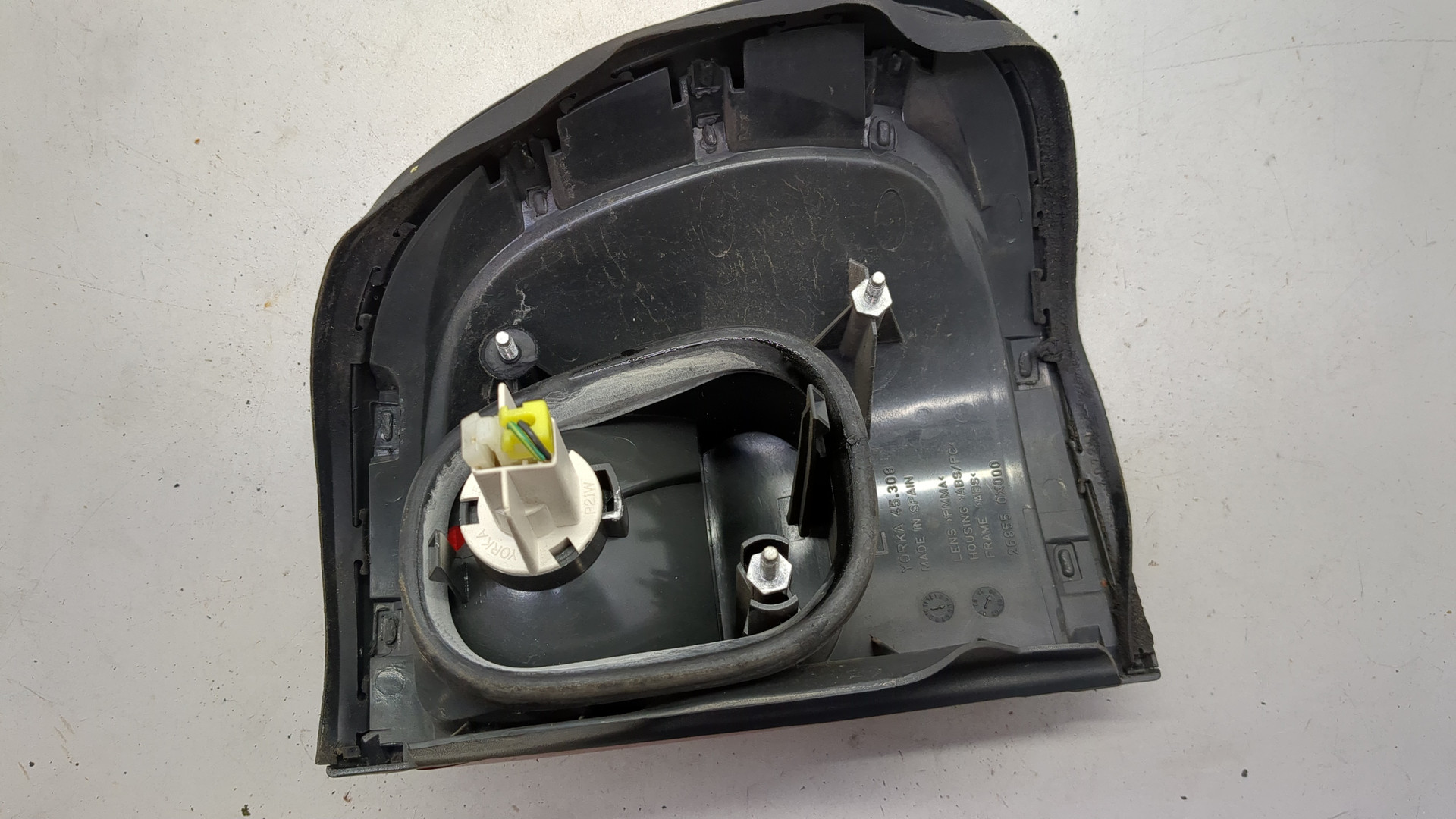 Фонарь задний левый