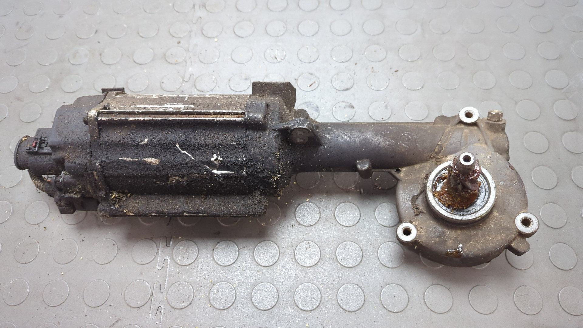 Серводвигатель рулевой рейки