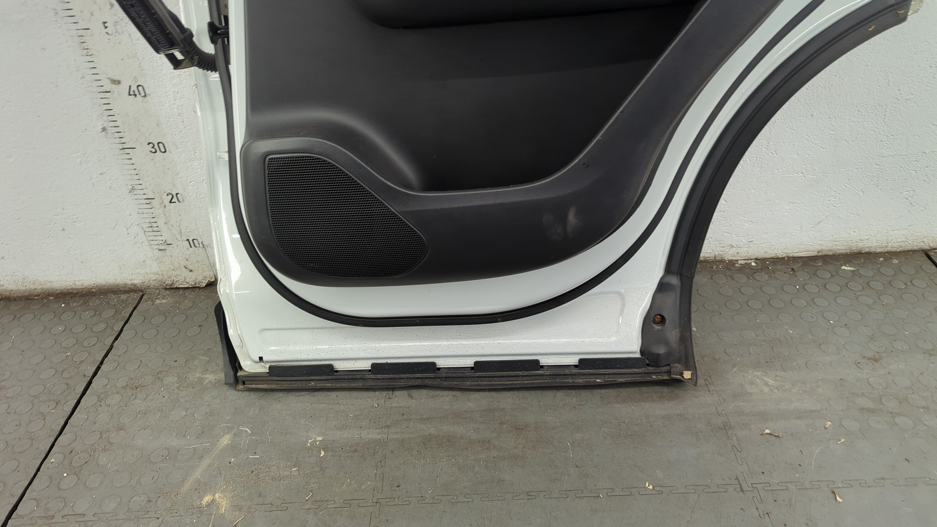 Дверь задняя правая