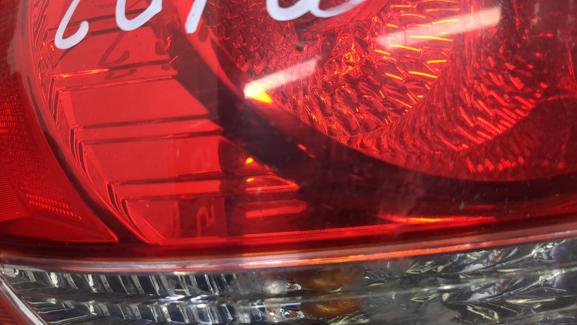 Фонарь задний левый