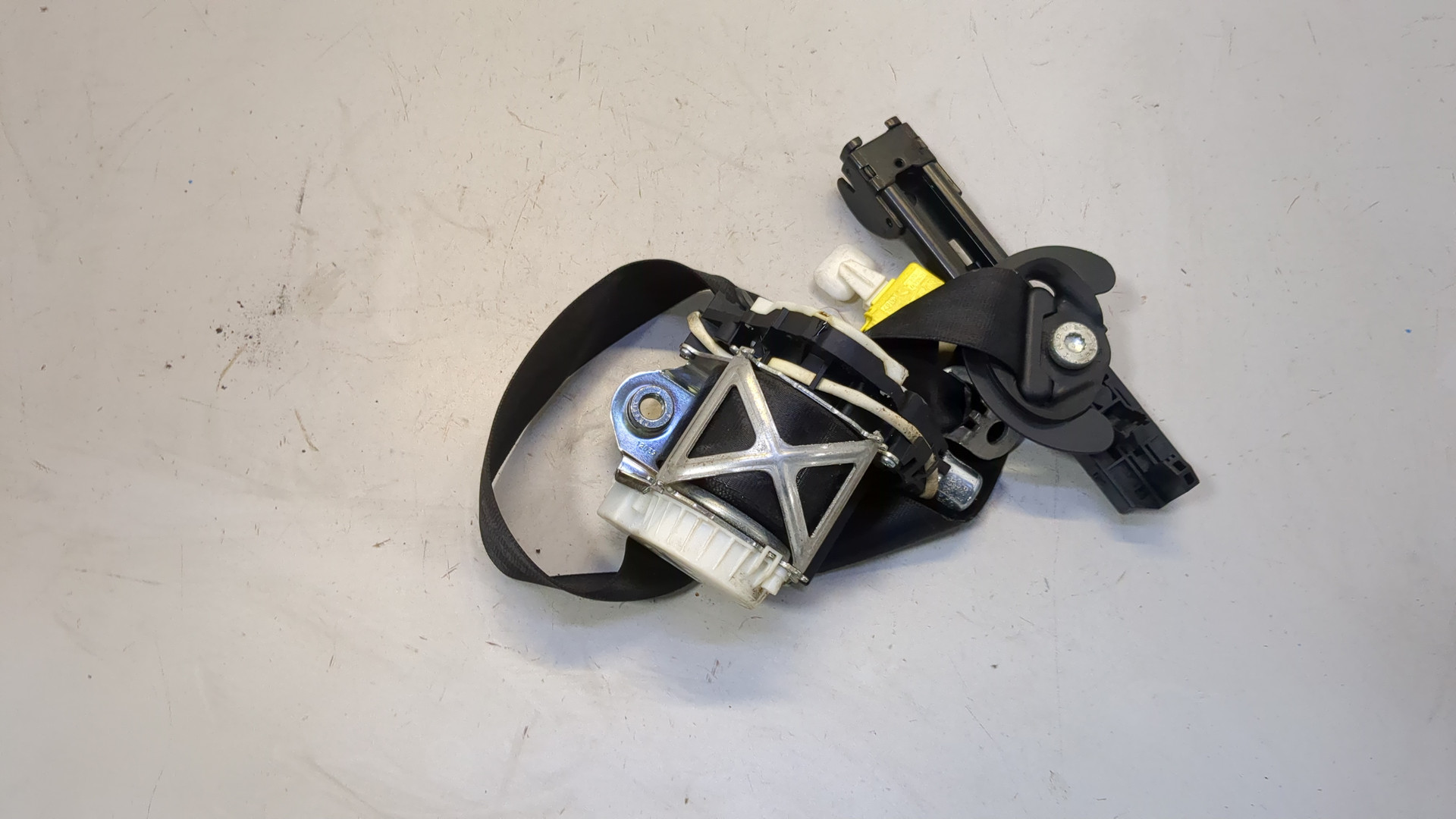 Ремень безопасности