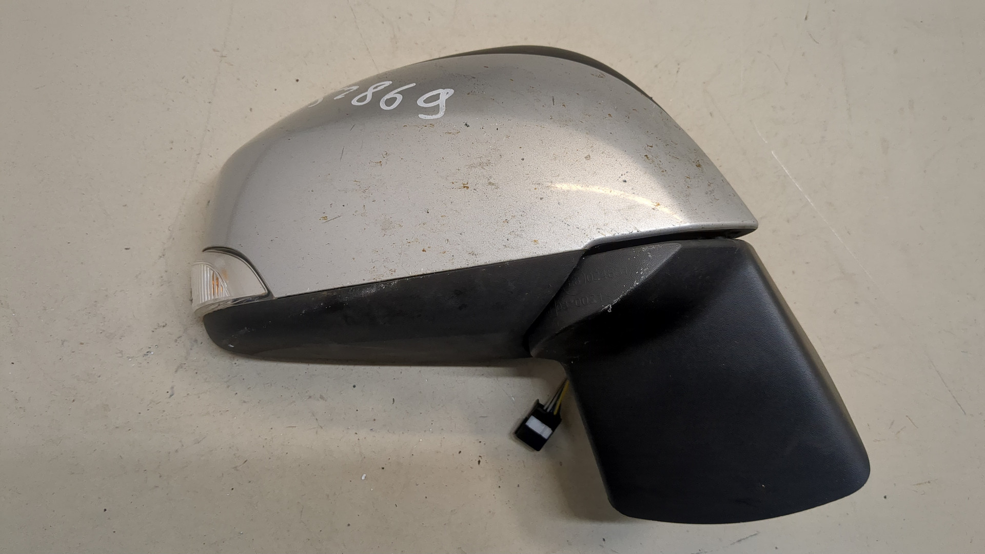 Зеркало правое электрическое