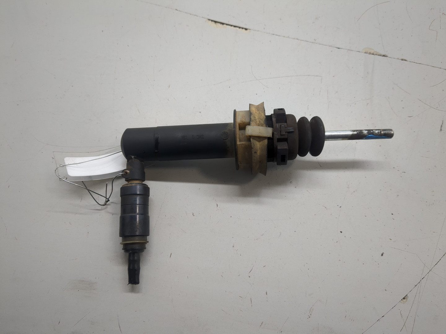 Цилиндр сцепления рабочий