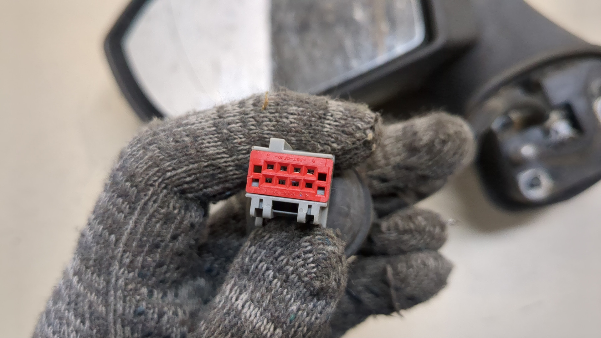 Зеркало левое электрическое