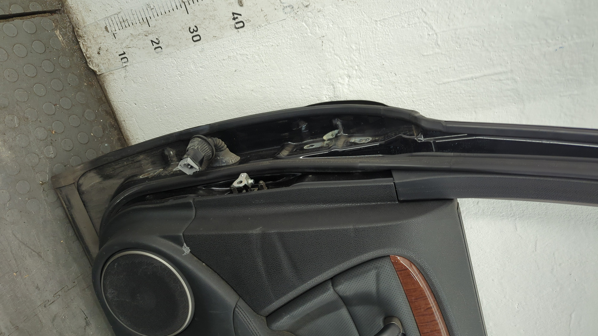 Дверь задняя правая