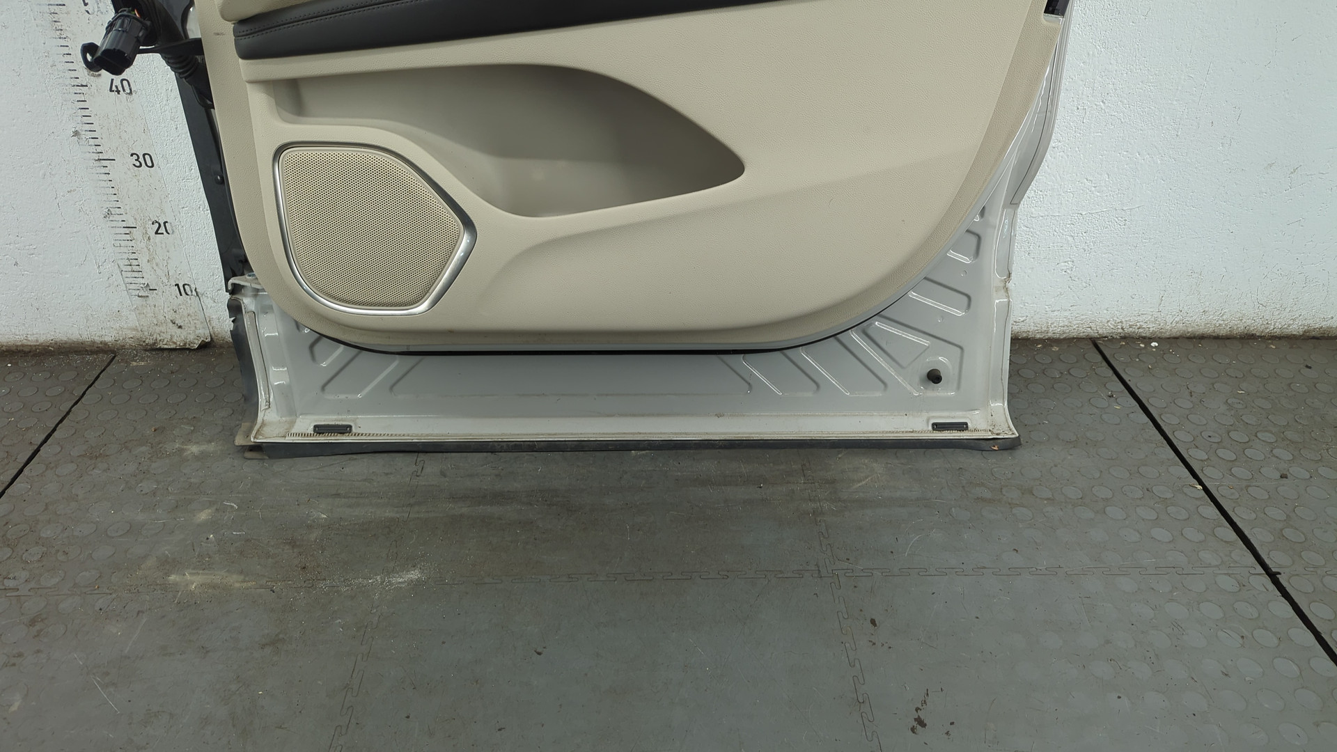 Дверь передняя правая