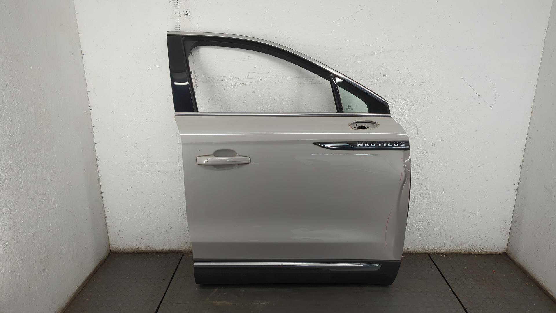 Дверь передняя правая