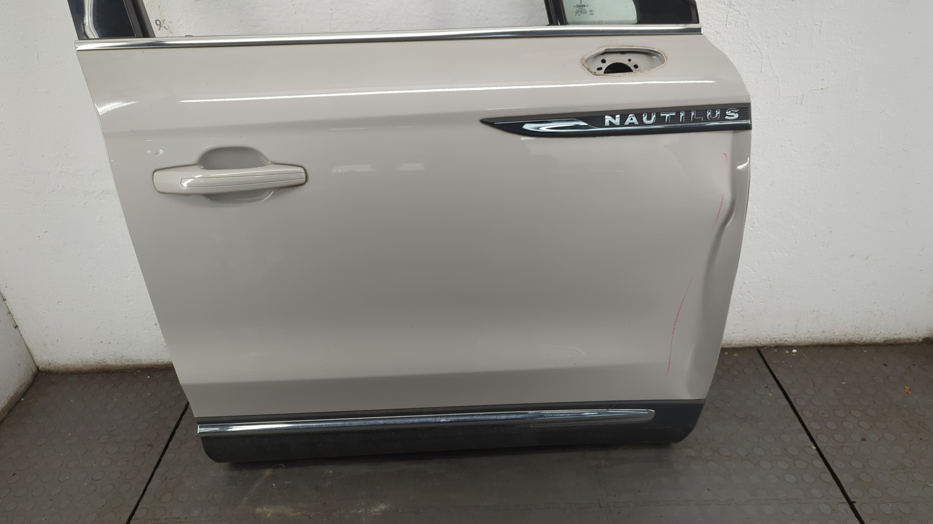 Дверь передняя правая