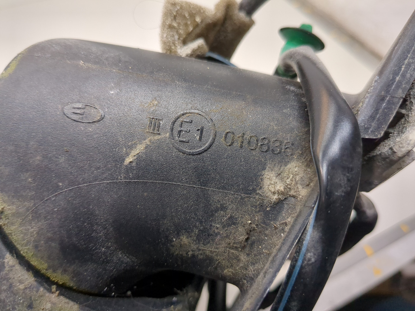 Зеркало правое электрическое